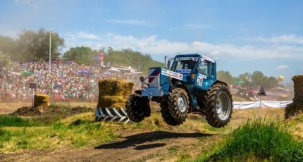 Гонки на тракторах «Бизон-Трек-Шоу» переносятся на май 2022 года