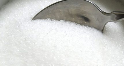 В РФ по-новому сдержат цены на сахар и подсолнечное масло