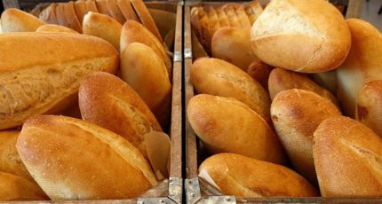 Ведомства РФ обсуждают возможность продажи хлеба и овощей без упаковки