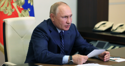 Владимир Путин поручил внести изменения в Стратегию развития АПК