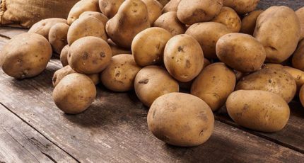 Картофель продолжает дорожать в 7 регионах РФ