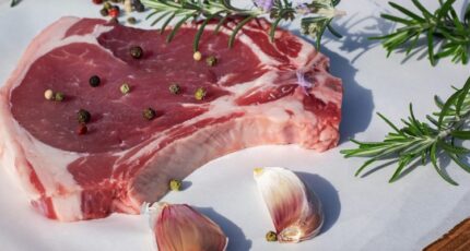 Рестораторы РФ жалуются на 30-процентный рост цен на свинину
